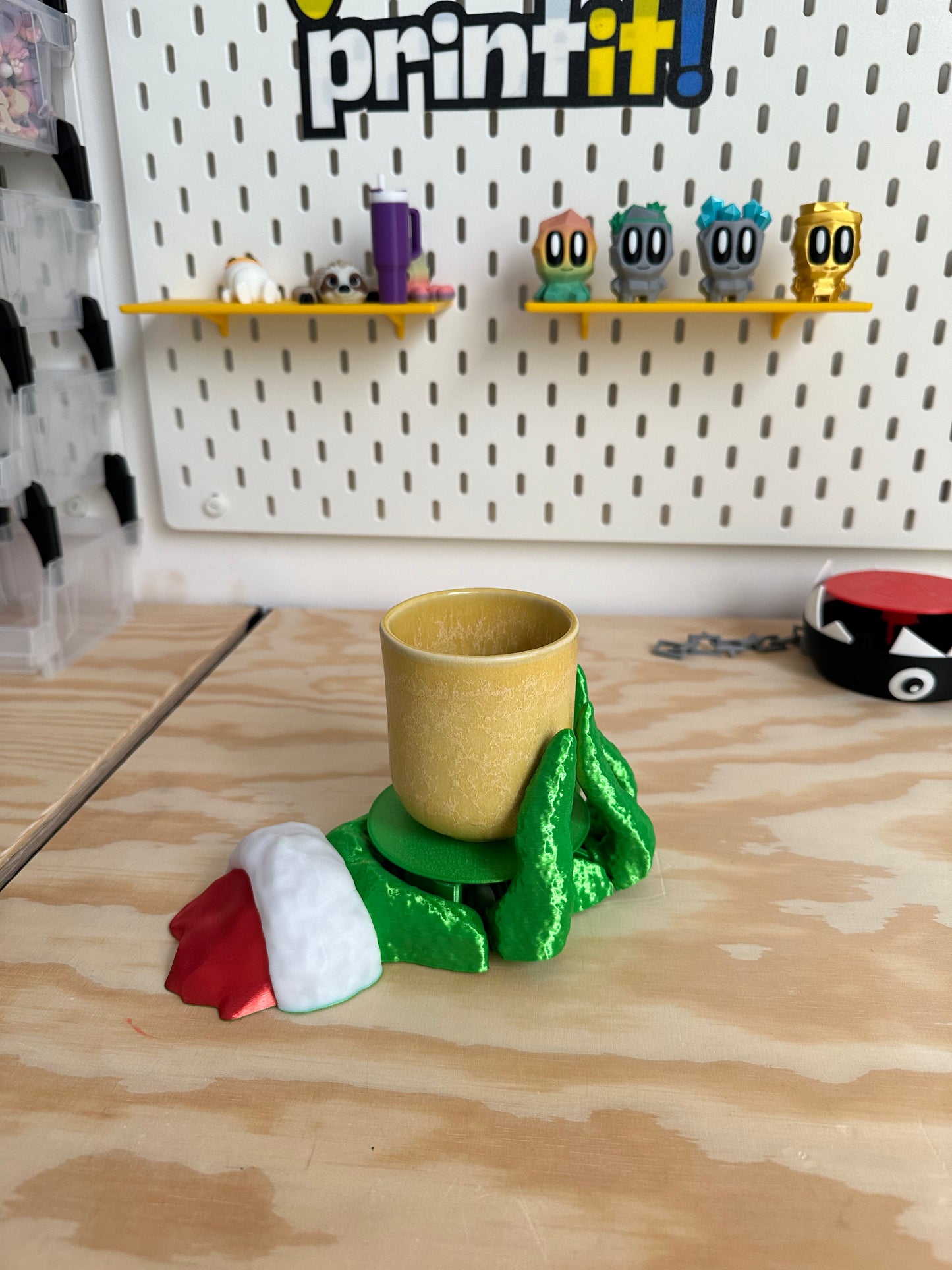 The Grinch cup holder