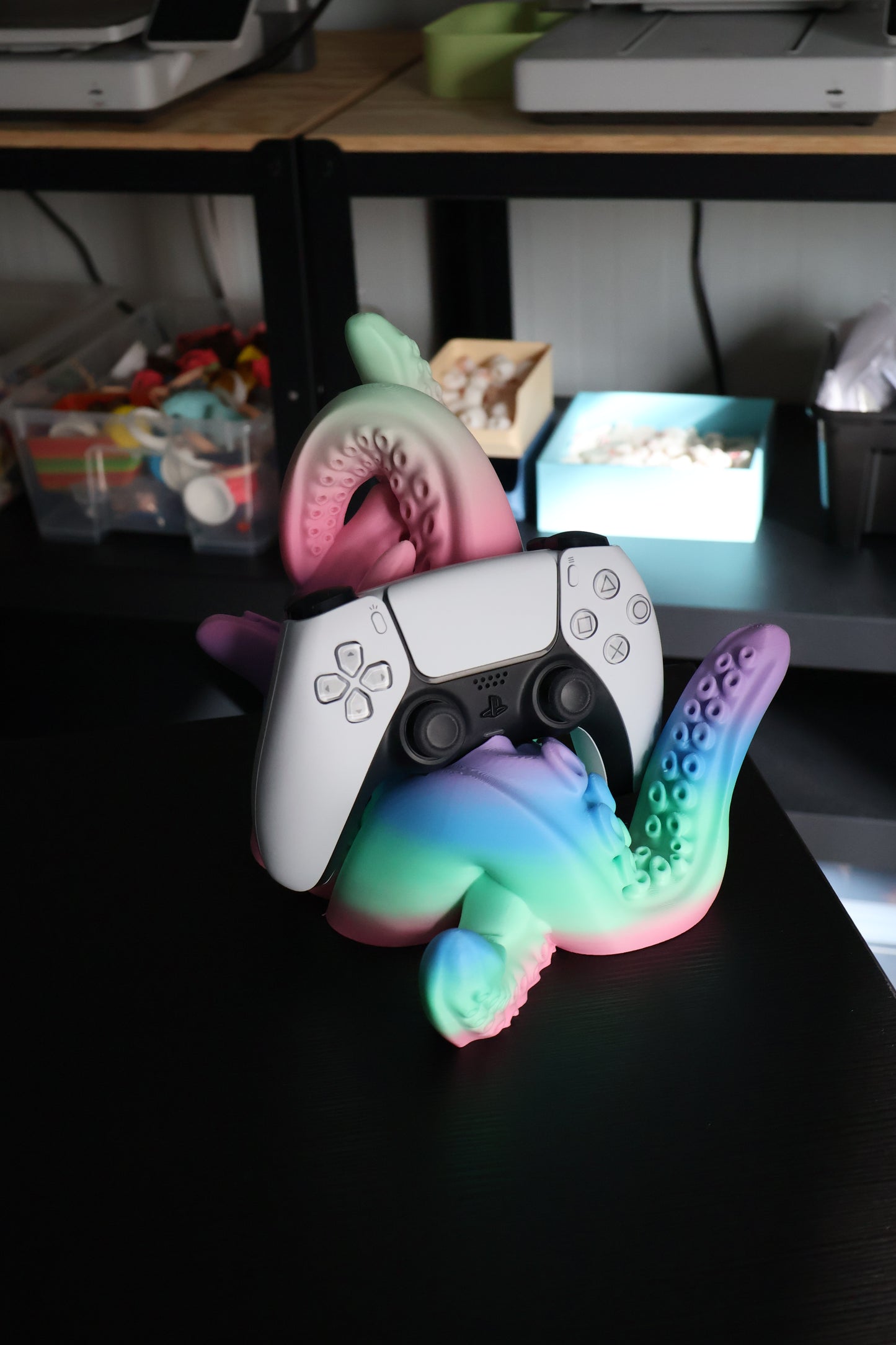 Tentacle controller stand 🎮